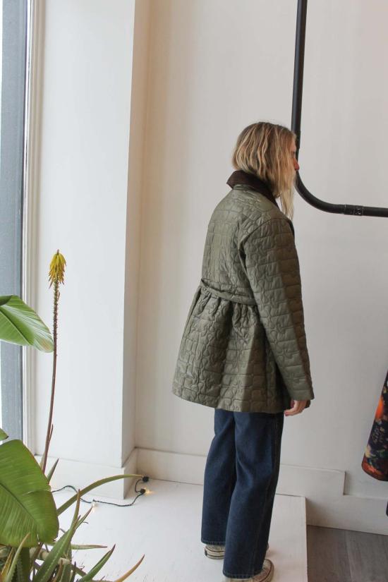  가니 패딩 Ganni 샤이니 퀼트 미디 재킷 칼라마타 - GANNI