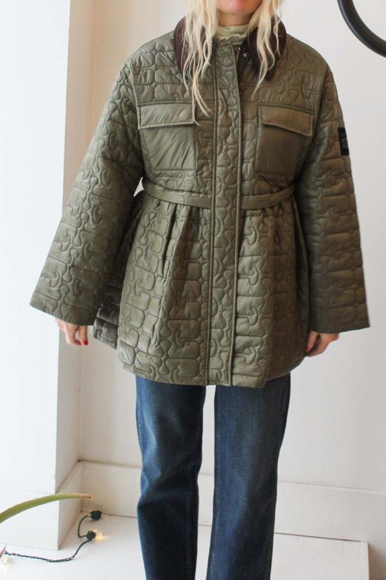  가니 패딩 Ganni 샤이니 퀼트 미디 재킷 칼라마타 - GANNI