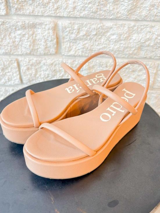  페드로 가르시아 샌들 니비아 스트랩 플랫폼  아몬드 카프린