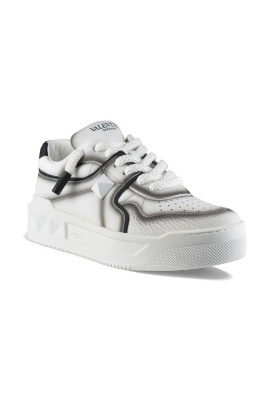 발렌티노 가라바니 스니커즈 맥시 스터드 장식이 있는 원스터드 XL - VALENTINO GARAVANI