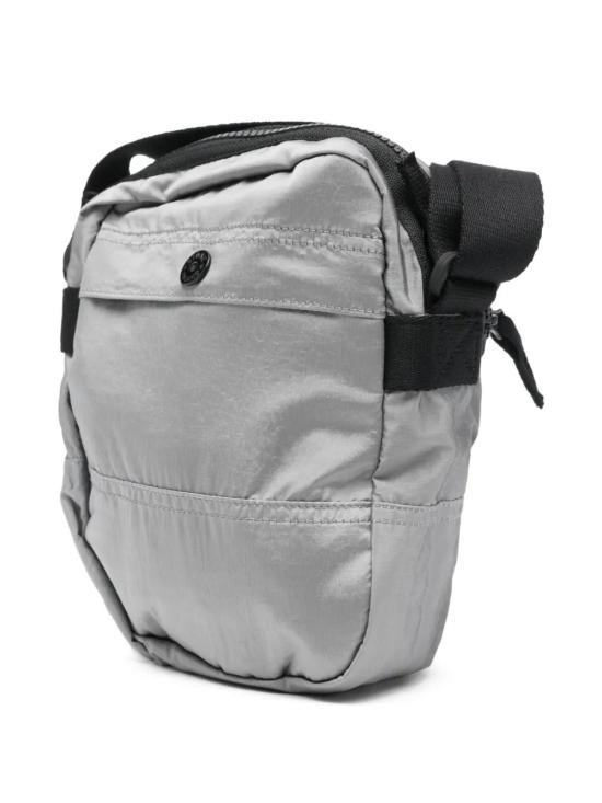 26SS 스톤 아일랜드 코티드 나일론 메탈 에코닐 크로스바디백 L1S159200015S0251 V0061PEARLGRE - STONE ISLAND