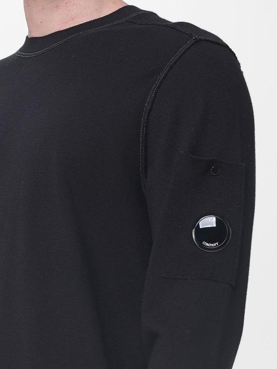 26SS 씨피 컴퍼니 코튼 씨 아일랜드 크루넥 렌즈 스웨터 20CMKN102A110560A 999 Black - C.P. COMPANY