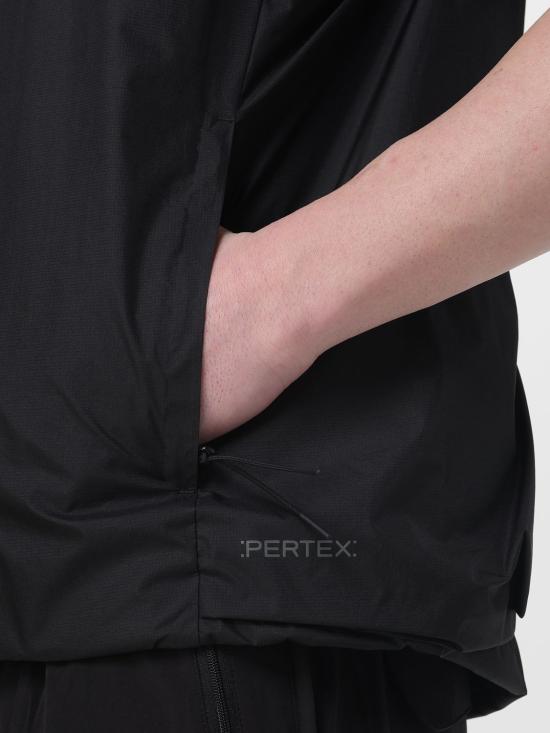 26SS 씨피 컴퍼니 베스트 20CLVE027A110400A 999 Black - C.P. COMPANY