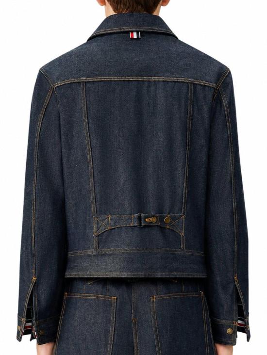 27SS 톰브라운 셀비지 데님 백스트랩 유틸리티 재킷 MJO256SF1101 415 NAVY - THOM BROWNE