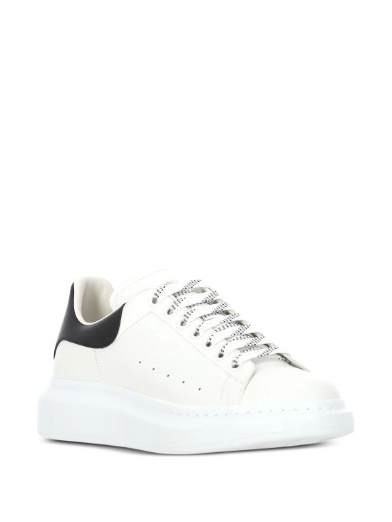 26SS 알렉산더 맥퀸 오버사이즈 드 스니커즈 553680WIAIG 9061 WHITE BLACK - ALEXANDER MCQUEEN