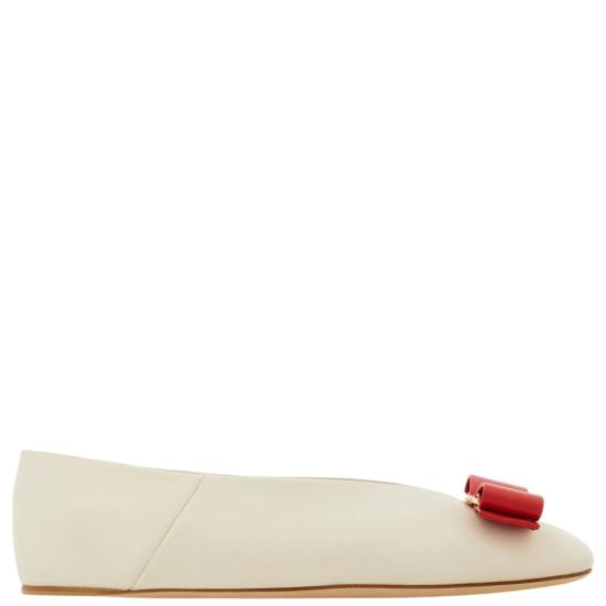 26SS 살바토레 페라가모 플랫 슈즈 01K225001 Neutrals