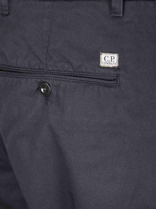26SS 씨피 컴퍼니 코튼 개버딘 레귤러 치노 팬츠 20CMPA137A110458G999 - C.P. COMPANY