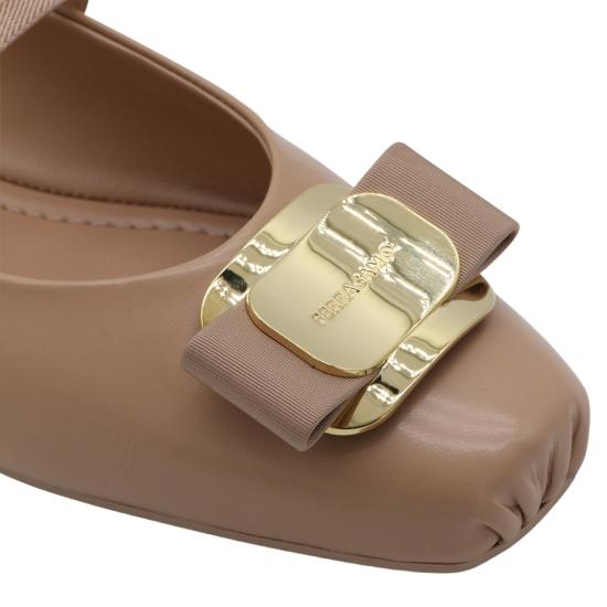 26SS 살바토레 페라가모 플랫 슈즈 78521001H345016 Brown - SALVATORE FERRAGAMO