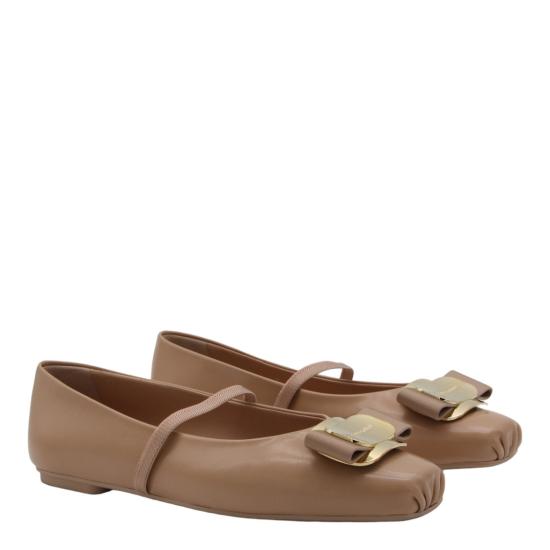 26SS 살바토레 페라가모 플랫 슈즈 78521001H345016 Brown - SALVATORE FERRAGAMO