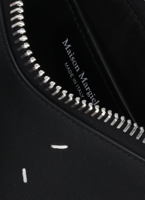 25FW 마르지엘라 숄더백 SB1WD0032 P7275T8013 Black - MAISON MARGIELA