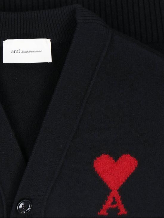 26SS 아미 하트 로고 인타르시아 V넥 가디건 UKC367 018 009 Black - AMI