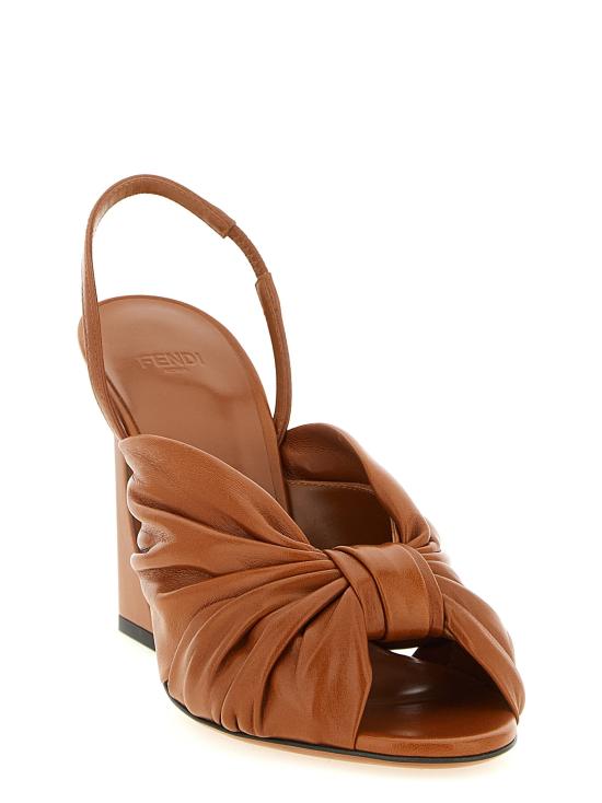 26SS 펜디 샌들 8X8880AYFAF1UG2 - FENDI
