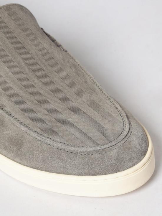 26SS 브루넬로 쿠치넬리 로퍼 스타일 셰브런 패턴 스웨이드 스니커즈 MZUHVSP335 C7972 White - BRUNELLO CUCINELLI