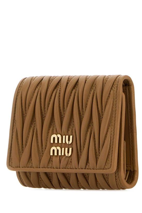 26SS 미우미우 지갑 5MH033AFPP F098L Brown - MIU MIU