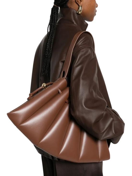 26SS 더모아레 크로스백 261WTMC00OOVF 1230A FRIAR BROWN - THEMOIRE