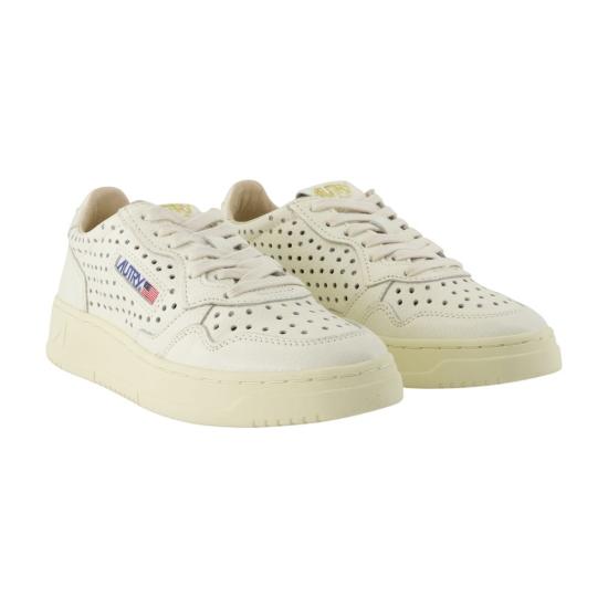 26SS 오트리 메달리스트 로우 스니커즈 AULW FA04 white - AUTRY