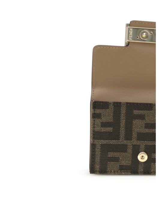 26SS 펜디 지갑 8M0395A98P F0A6E BROWN - FENDI