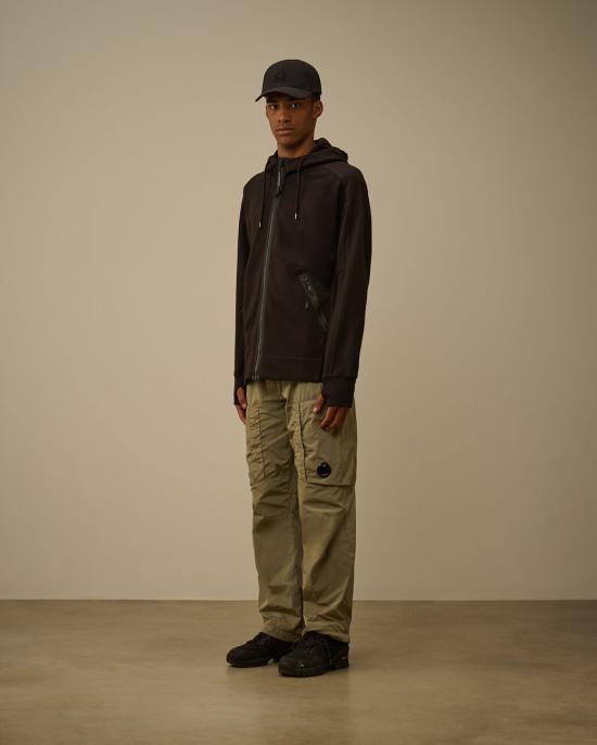 26SS 씨피 컴퍼니 다이애그널 레이즈드 플리스 고글 스웨트셔츠 RCCMSS715A005086W 999 Black - C.P. COMPANY