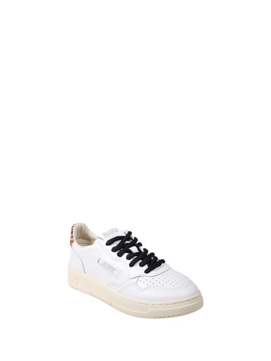 26SS 오트리 메달리스트 로우 레더 스니커즈 AULW OC01 OC01 WHITE LEAOPARD - AUTRY