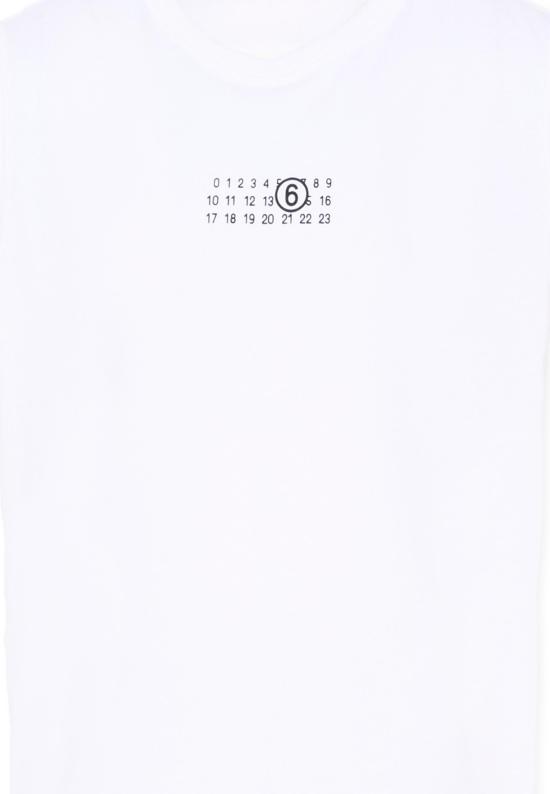 26SS [키즈] MM6 메종마르지엘라 탑 M60575 MM04I M6100 WHITE - MM6 MAISON MARGIELA