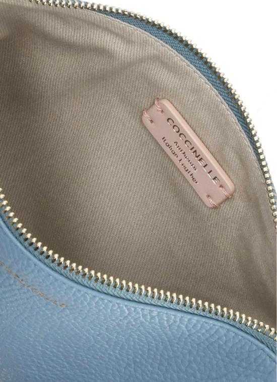 25FW 코치넬리 클러치/파우치 E5MMA55F501 BEST CROSSBODYB89 Light Blue - COCCINELLE