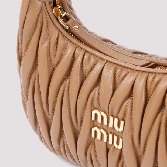26FW 미우미우 마틀라쎄 완더 레더 토트백 5BC125VOOYAN88 F098L CARAMEL - MIU MIU