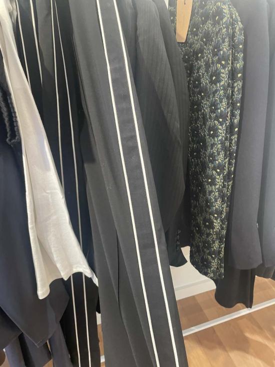  WE-AR4 스트레이트 팬츠 우리는 채플린 바지를 4개 가지고 있습니다. - OTHER BRANDS