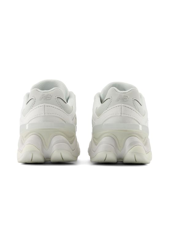 26SS [키즈] 뉴발란스 스니커즈 PC9060LL WHITE - NEW BALANCE