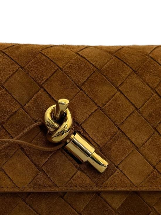 26SS 보테가베네타 안디아모 파우치 온 스트랩 836940 V5ZZ92599 - BOTTEGA VENETA