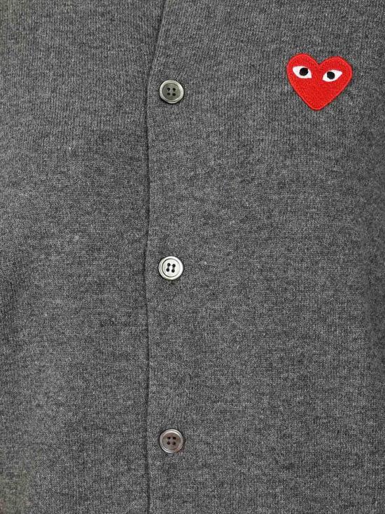 26SS 꼼데가르송 플레이 레드 하트 니트 가디건 AXN0070513 Grey - COMME DES GARCONS
