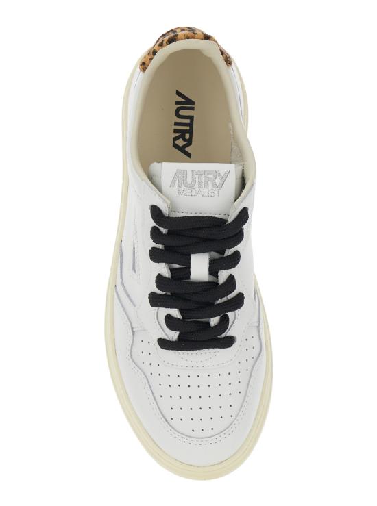 26SS 오트리 메달리스트 로우 스니커즈 AULWOC01WHTLEOP White - AUTRY