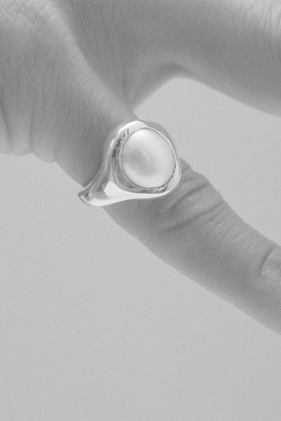  헤르난 헤르데즈 반지 에르난 헤르데즈 스털링 실버 심플 진주 - HERNAN HERDEZ