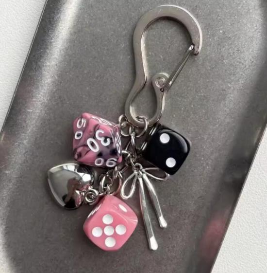  Ri-Ri-Ku 키링 리리쿠는 게임을 하고 있지만 요염한 열쇠고리