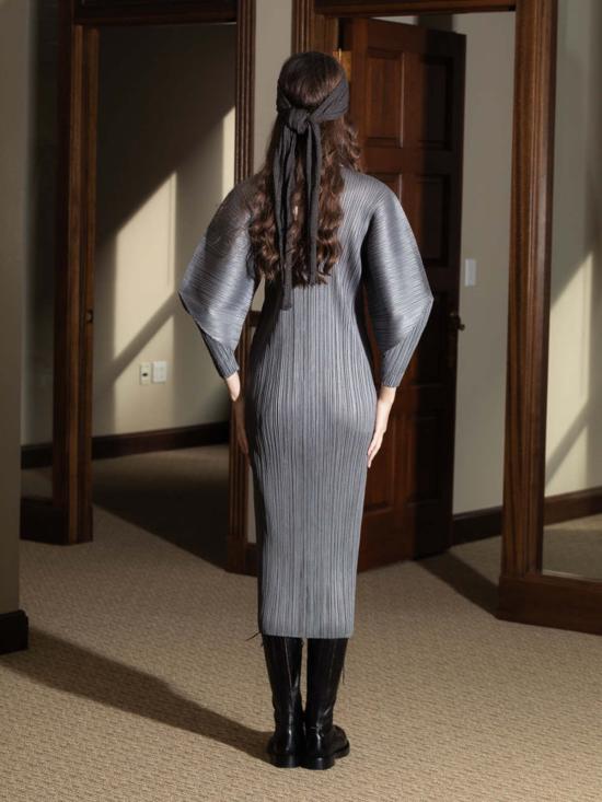  이세이 미야케 원피스 스카이라인 드레스 실버 그레이 - ISSEY MIYAKE