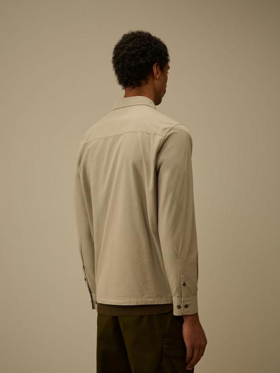 26SS 씨피 컴퍼니 오가닉 개버딘 지퍼 렌즈 오버셔츠 20CMOS705A 110143G 904 Dove - C.P. COMPANY