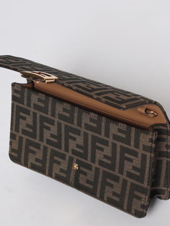 26SS 펜디 바게트 체인 지갑 8M0498A98P F0A6E Tobacco - FENDI