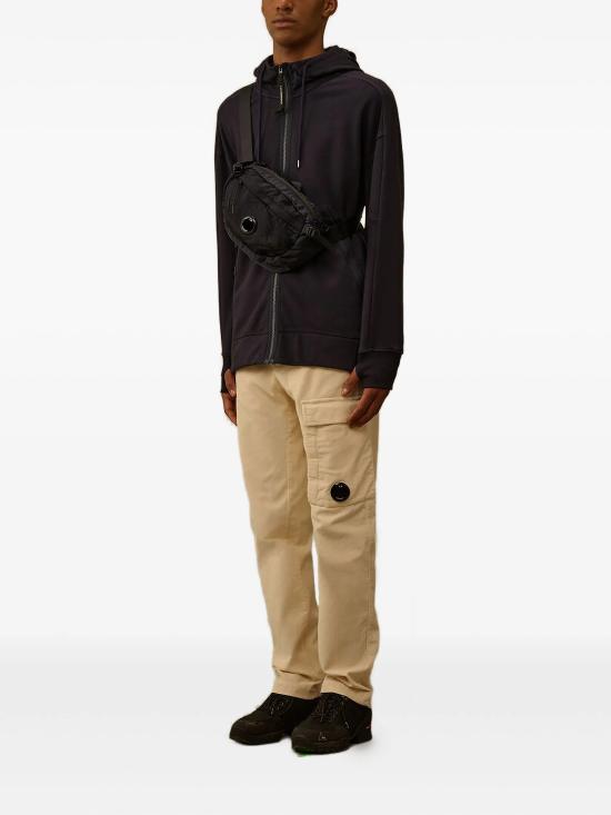 26SS 씨피 컴퍼니 다이애그널 레이즈드 플리스 고글 스웨트셔츠 RCCMSS715A005086W888 BLUE - C.P. COMPANY