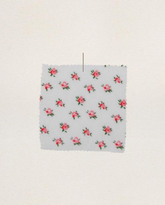  더 그레이트 라운지 웨어 . 캘리코 로즈 색상의 저지 슬립 로브 - THE GREAT