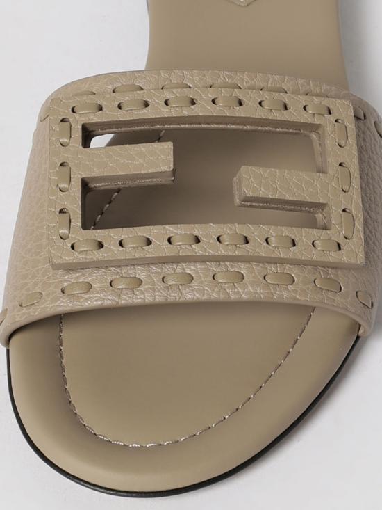 26SS 펜디 힐/펌프스 8R8136AQY2 F1MXM Coffee - FENDI