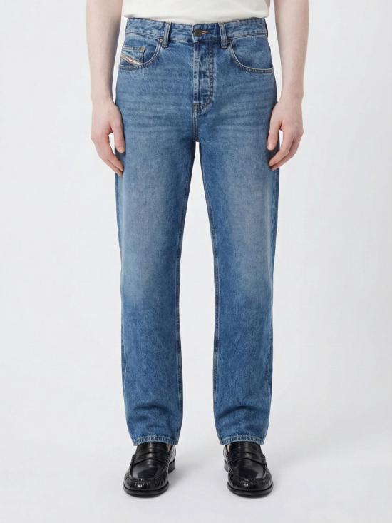 26SS 디젤 2001 D 매크로 릴렉스 핏 데님 팬츠 A1159809I29 01 Blue