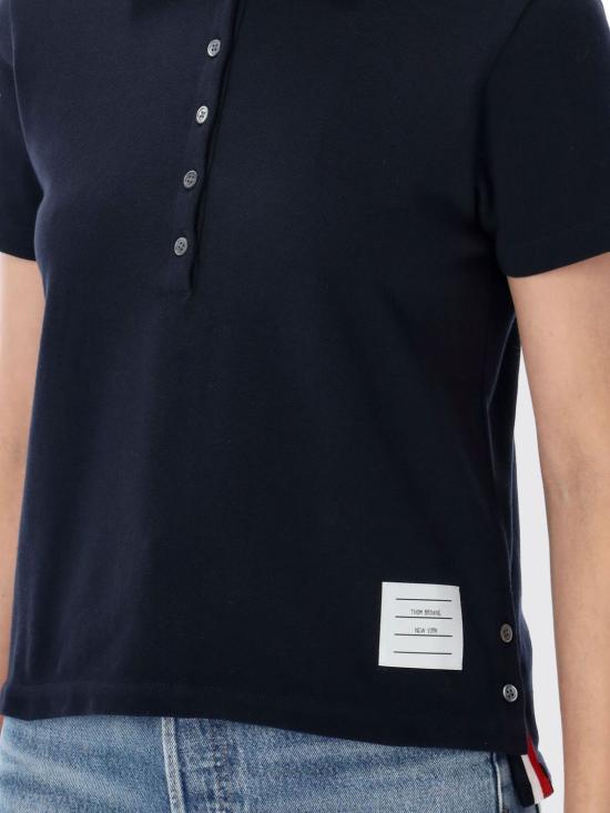 26SS 톰브라운 클래식 피케 센터 백 스트라이프 릴렉스 숏슬리브 폴로셔츠 FJP014A00050 415 Blue - THOM BROWNE