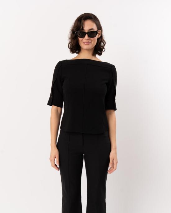  띠어리 반팔 티셔츠 Theory 오픈형 반팔 보트넥 탑 블랙