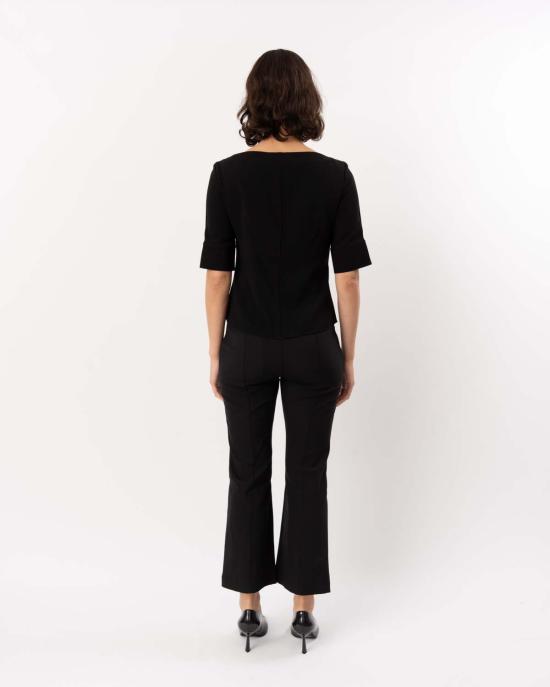  띠어리 반팔 티셔츠 Theory 오픈형 반팔 보트넥 탑 블랙 - THEORY