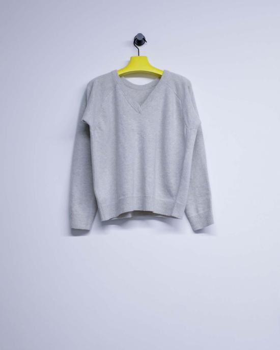  마르지엘라 스웨터 메종  라이트 그레이 울 리버스 브이넥 - MAISON MARGIELA