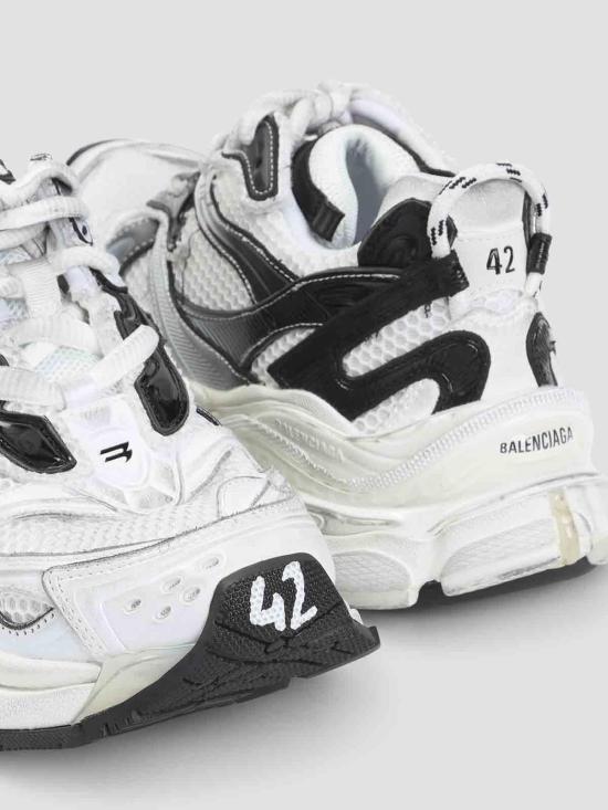 26SS 발렌시아가 러너 스니커즈 779066WRN2G9010 White - BALENCIAGA