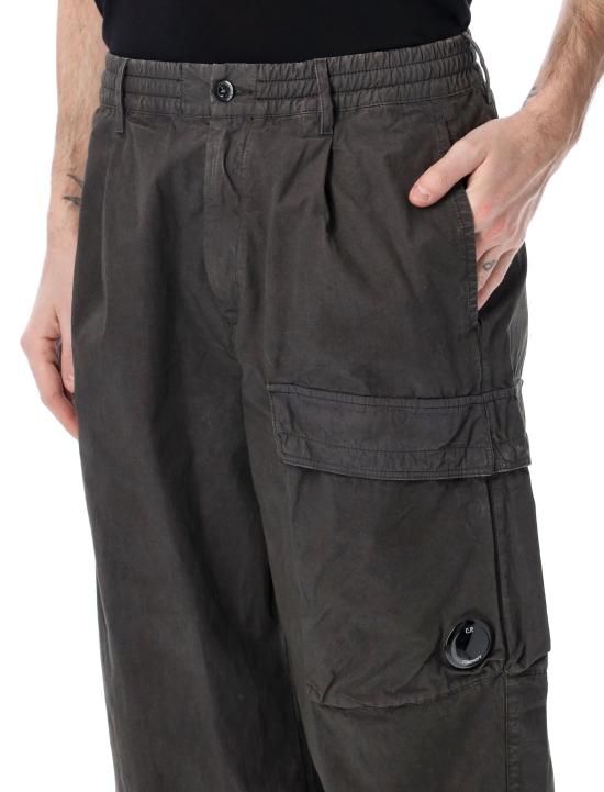 26SS 씨피 컴퍼니 스트레이트 팬츠 20CMPA126A110325G 921 Grigio - C.P. COMPANY