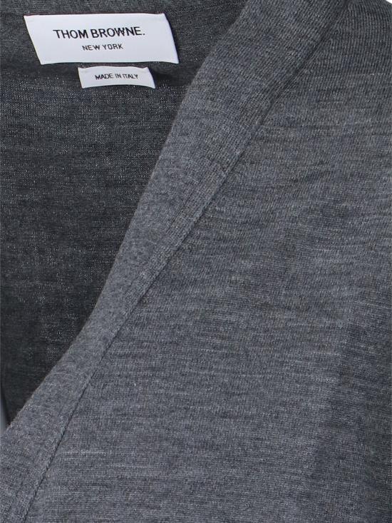 26SS 톰브라운 4바 서스테이너블 파인 메리노 울 클래식 가디건 MKC002A Y1014 038 Grey - THOM BROWNE