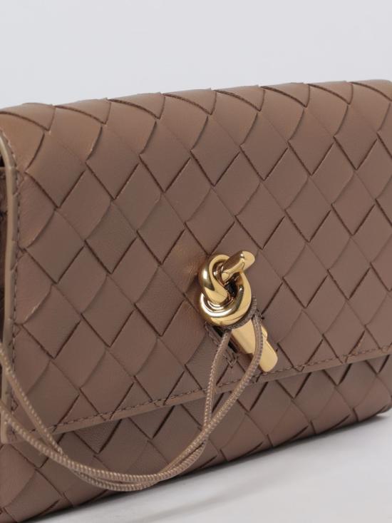 26SS 보테가베네타 안디아모 파우치 온 스트랩 836940VCPP2 2360 Natural - BOTTEGA VENETA