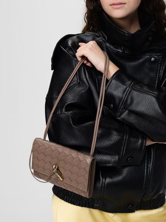 26SS 보테가베네타 안디아모 파우치 온 스트랩 836940VCPP2 2360 Natural - BOTTEGA VENETA