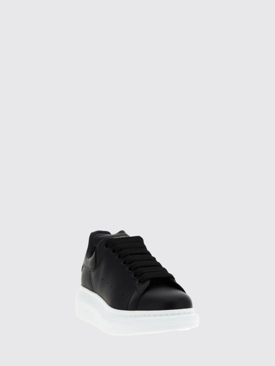 26SS 알렉산더 맥퀸 오버사이즈드 스니커즈 553770WIAIG 1002 Black - ALEXANDER MCQUEEN